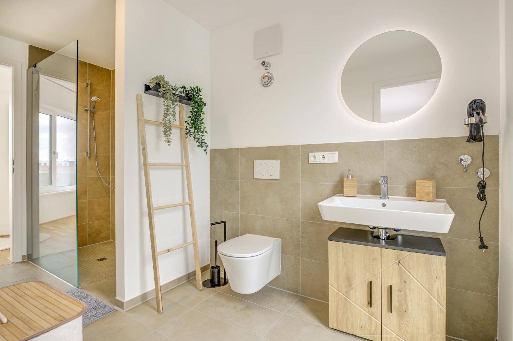 Exklusive 3-Zimmer Luxus-Maisonette In Hochheim - Naehe Frankfurt Flughafen, Wiesbaden Und Mainz Hochheim am Main Esterno foto